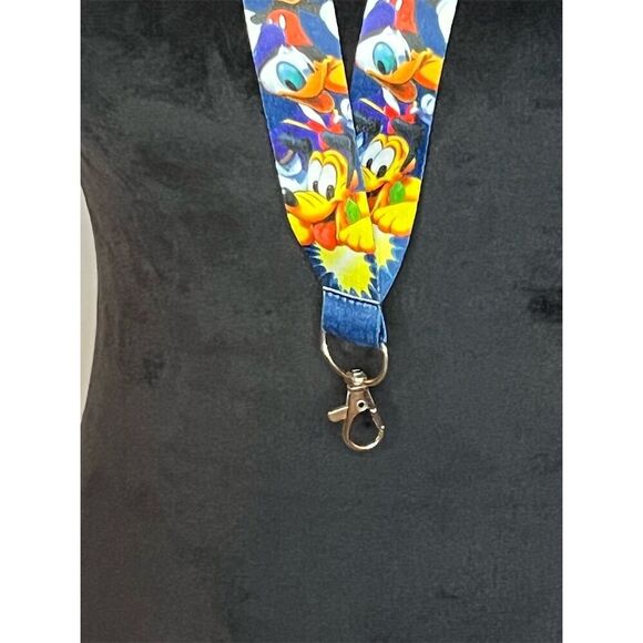 Disney Character Collage pin trading Lanyard Mickey Donald Buzz Lightyear Unisex - Picture 3 of 3